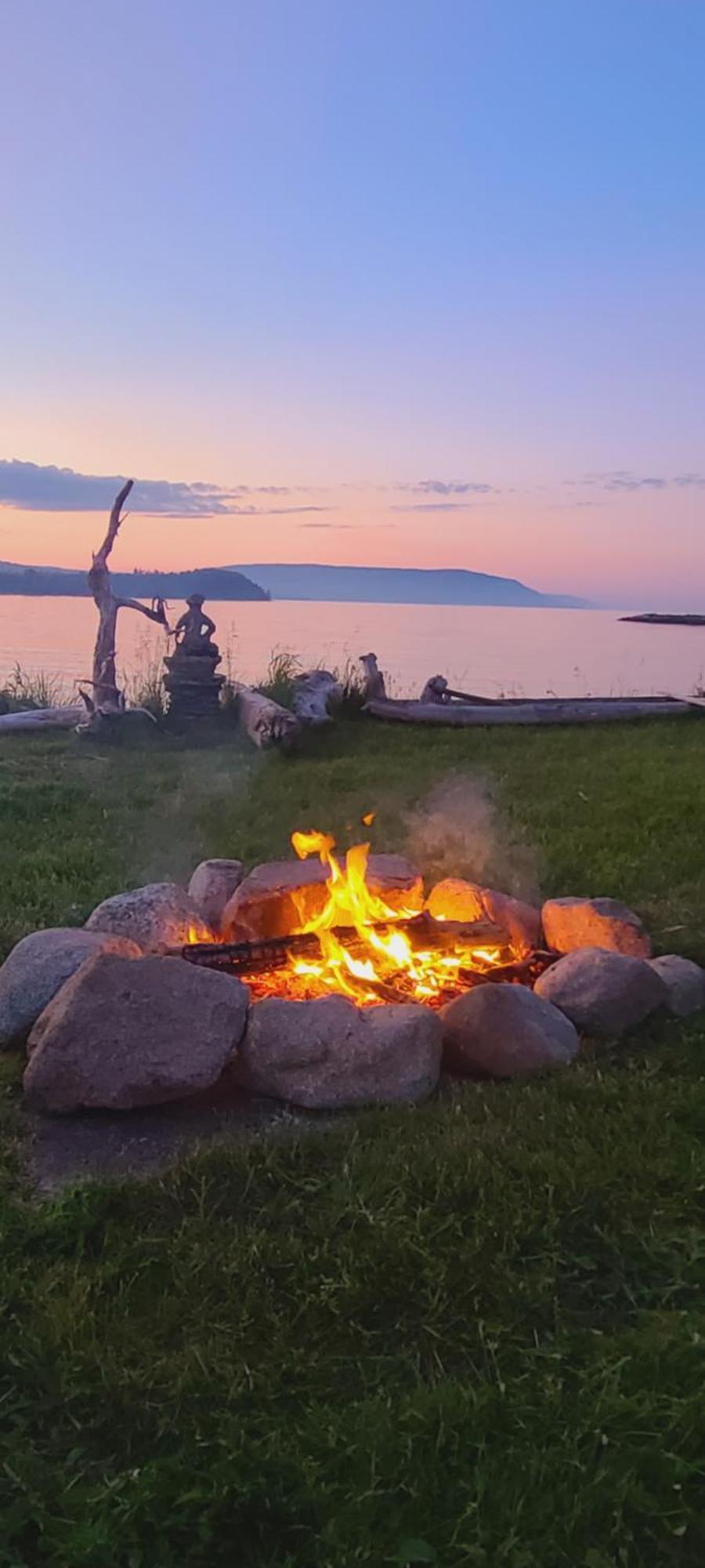 St Ann'S Motel & Cottage Baddeck Inlet エクステリア 写真
